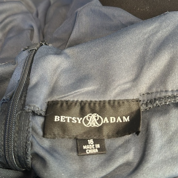 Betsy & Adam Sequined Scalloped Navy Blue Dress 16 Formal Gown Mother of Bride - Picture 8 of 8